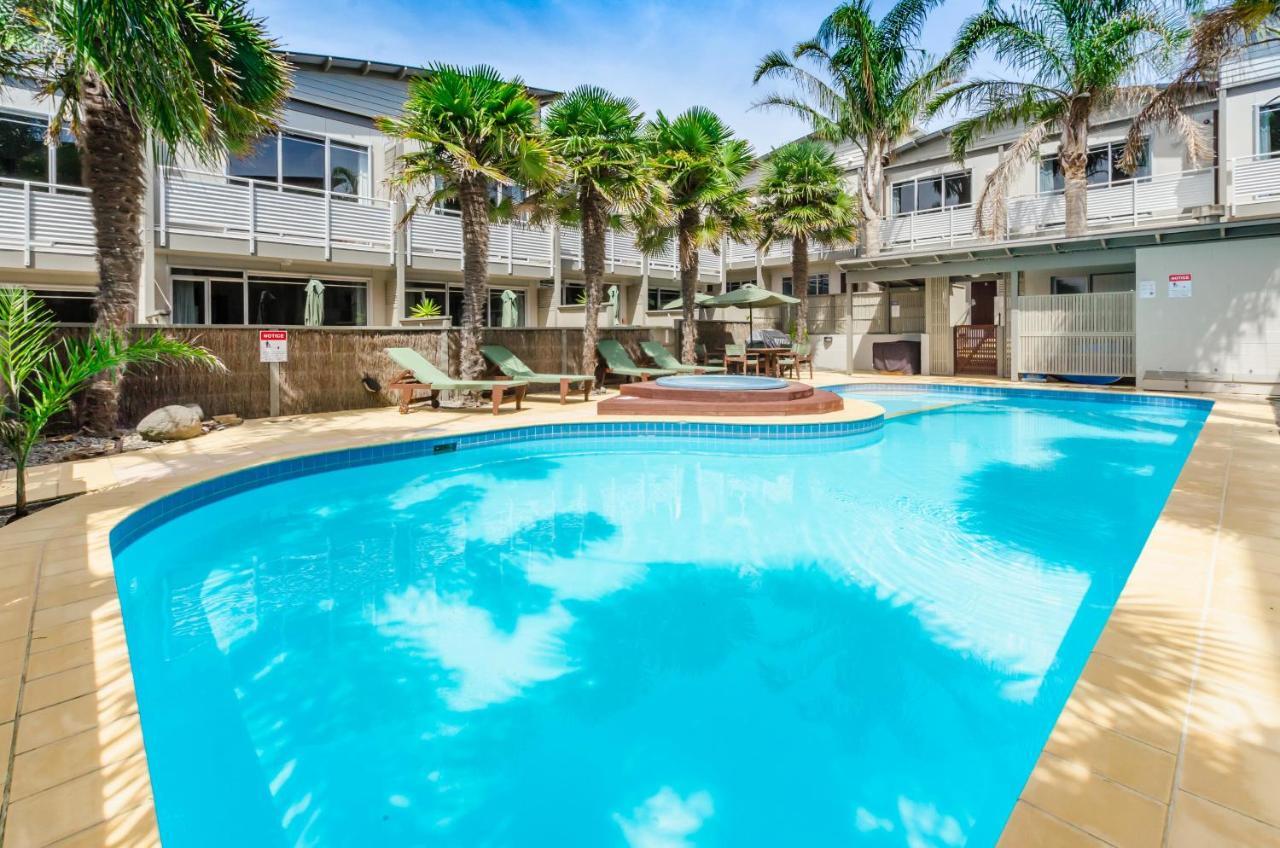 Raumati Sands Aparthotel 4*