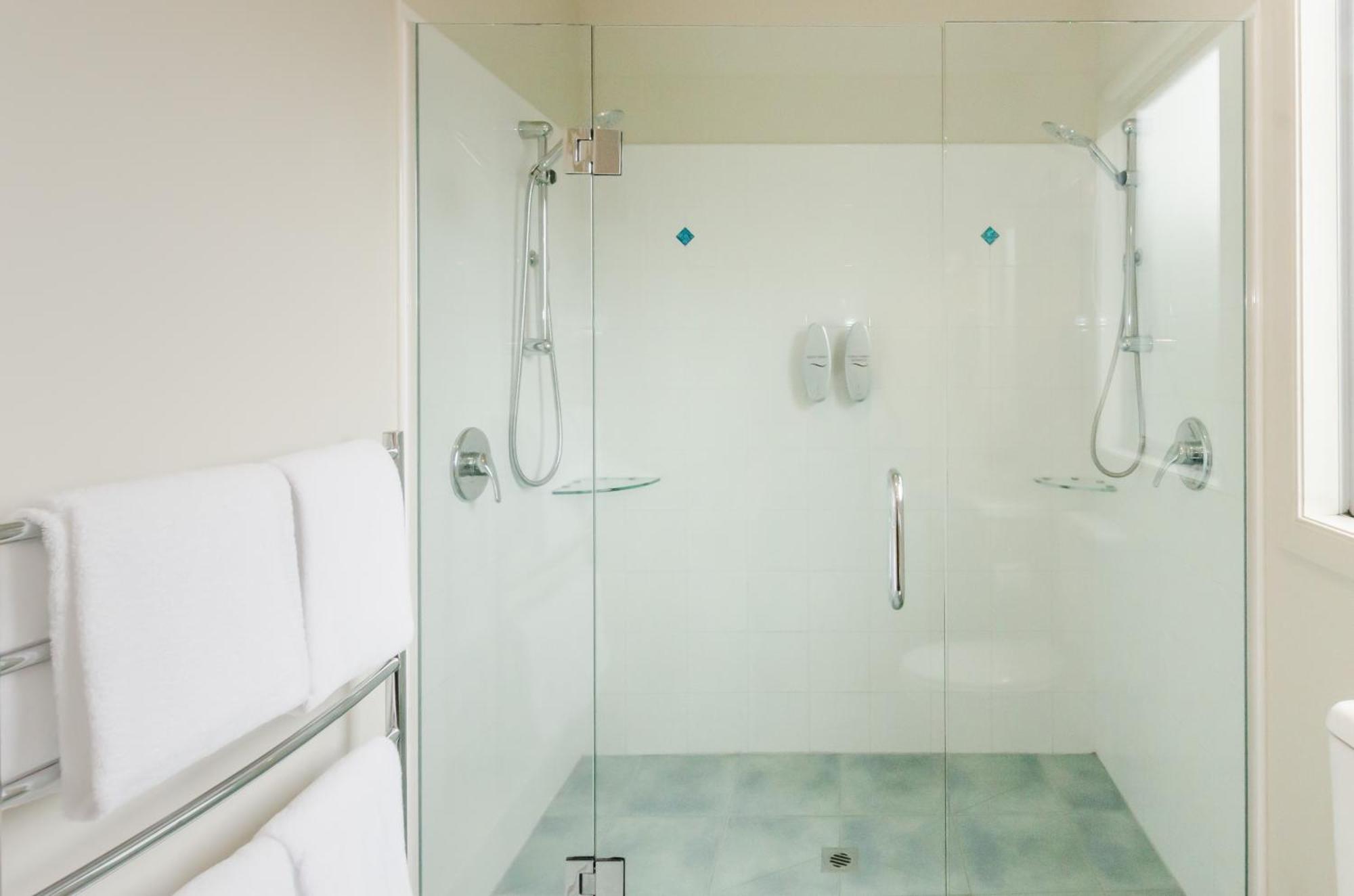 Aparthotel Raumati Sands 4*