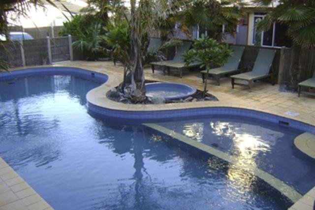 Aparthotel Raumati Sands