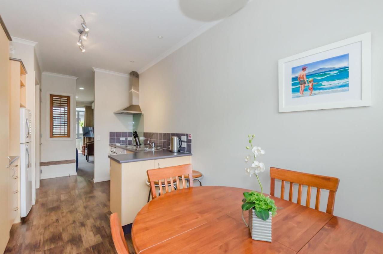 Aparthotel Raumati Sands